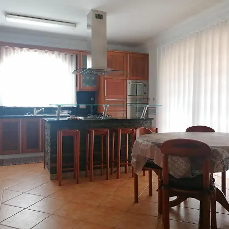Casa Travessa Da Quinta Feriehus